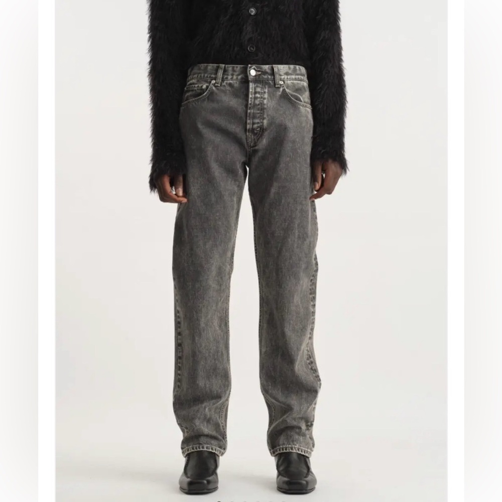 Séfr Straight-leg Jeans in a grey washed denim finish. Made in Italy 🇮🇹 - Picture 13 of 17